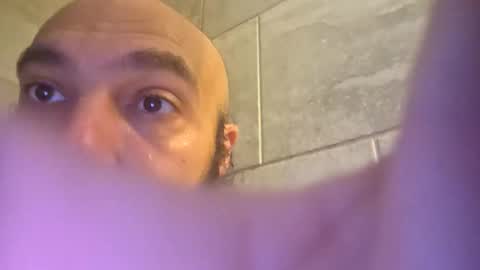 Mr8 online show from January 5, 6:00 pm