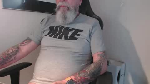 mr_boombastic2021 online show from September 20, 9:21 am