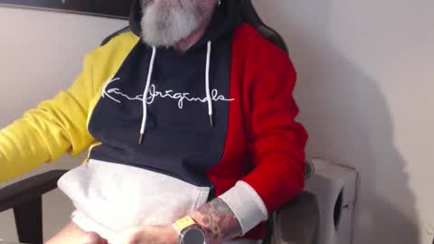 mr_boombastic2021 online show from October 10, 10:25 am