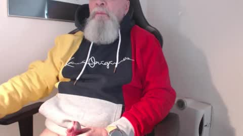 mr_boombastic2021 online show from March 13, 10:44 am