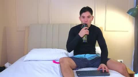 Danny  Aleja online show from April 29, 6:03 pm