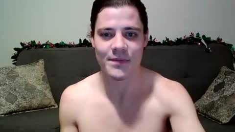 Snapshot of mr_deep1 chatting on December 21, 10:06 pm James online show from December 21, 10:06 pm