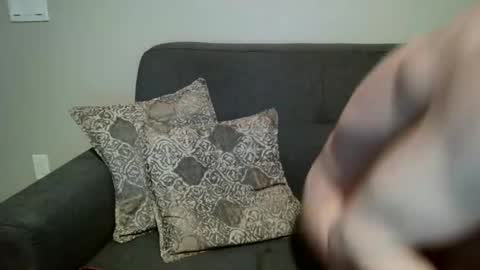 Snapshot of mr_deep1 chatting on February 18, 4:52 am James online show from February 18, 4:52 am