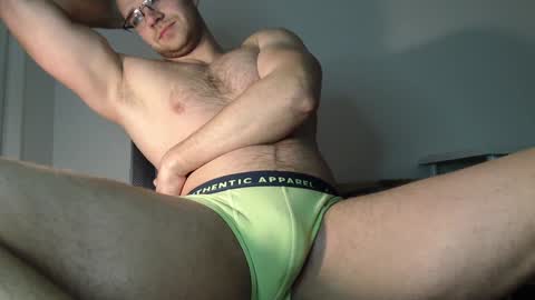 Snapshot of mr_doctor_ chatting on December 1, 11:36 pm mr_doctor_ online show from December 1, 11:36 pm