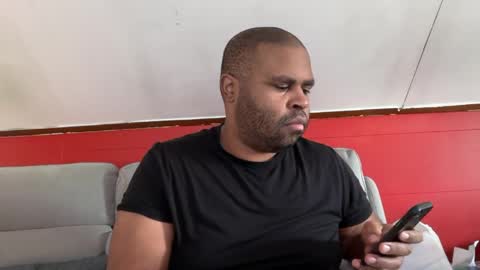 Snapshot of mr_irvin chatting on April 5, 3:31 pm mr_irvin online show from April 5, 3:31 pm