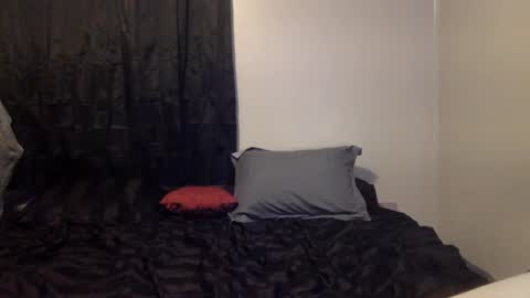 Snapshot of mr_j_showoff chatting on December 28, 12:45 pm whateveryouwant online show from December 28, 12:45 pm
