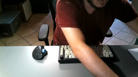 Snapshot of mr_kaa chatting on July 6, 10:45 am mr_kaa online show from July 6, 10:45 am