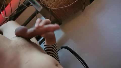 Snapshot of mr_longnight chatting on October 13, 6:41 pm mr_longnight online show from October 13, 6:41 pm