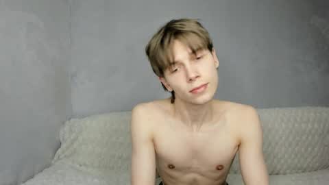 Snapshot of mr_makentoshi chatting on May 13, 7:55 pm Makentoshi online show from May 13, 7:55 pm