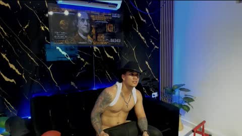 mr_maximo online show from February 24, 1:25 am
