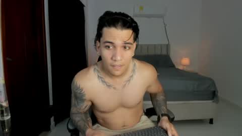 Snapshot of mr_maximo chatting on May 17, 3:59 am mr_maximo online show from May 17, 3:59 am