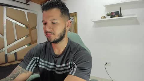 MIKEE online show from February 15, 3:09 am