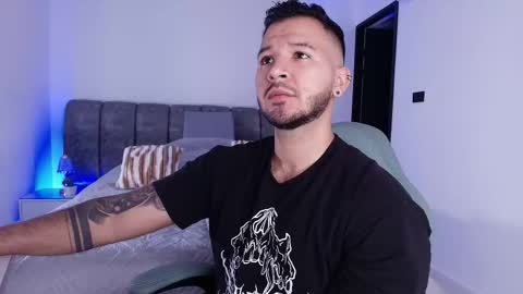 MIKEE online show from November 11, 3:06 am