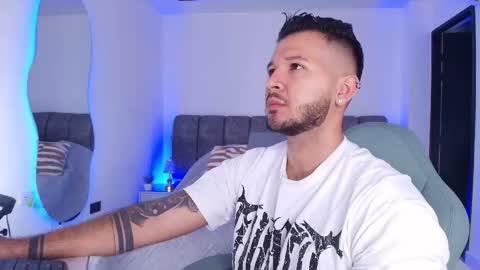 MIKEE online show from November 12, 3:07 am