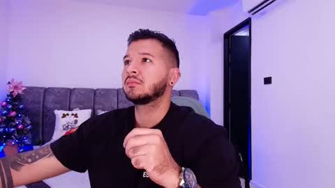 MIKEE online show from December 14, 3:01 am