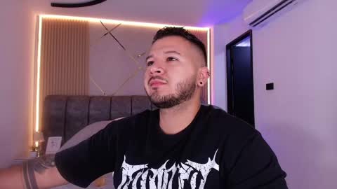 MIKEE online show from May 1, 3:11 am