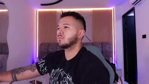 MIKEE online show from May 3, 3:01 am