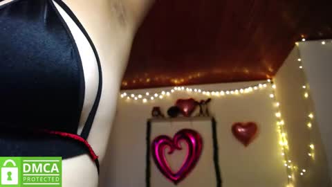 Snapshot of mr_mrscurie chatting on December 21, 10:51 pm Mr Mrs Curie online show from December 21, 10:51 pm