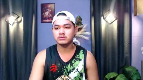 Snapshot of mr_olivercummerx chatting on October 5, 1:59 am mr_olivercummerx online show from October 5, 1:59 am