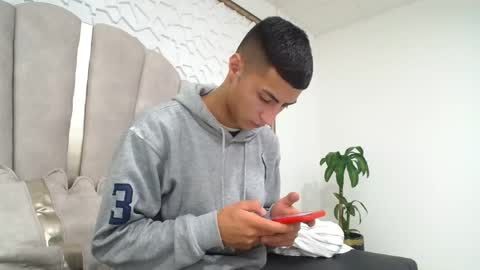 Mr Porn  online show from April 25, 1:52 am