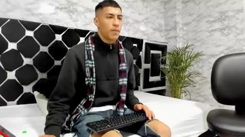 Mr Porn  online show from June 19, 1:37 pm