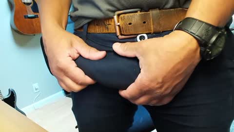 Snapshot of mr_rabbit77 chatting on December 27, 9:43 pm Rabbit online show from December 27, 9:43 pm