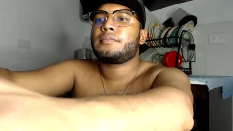Snapshot of mr_santos01 chatting on January 19, 11:00 pm Santos online show from January 19, 11:00 pm