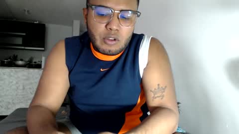 Snapshot of mr_santos01 chatting on February 11, 5:29 pm Santos online show from February 11, 5:29 pm