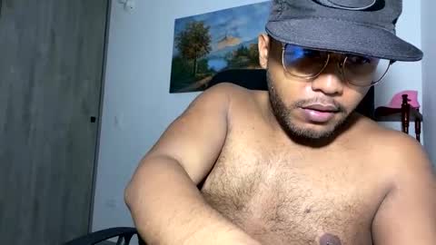 Snapshot of mr_santos01 chatting on May 1, 5:01 am Santos online show from May 1, 5:01 am