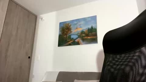 Snapshot of mr_santos01 chatting on May 6, 5:25 am Santos online show from May 6, 5:25 am