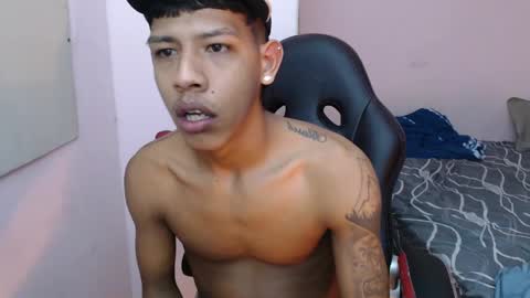 Snapshot of mr_stiven_ chatting on January 6, 5:30 am mr_stiven_ online show from January 6, 5:30 am