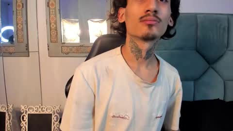 Snapshot of mr_strike chatting on October 30, 2:57 am MR online show from October 30, 2:57 am