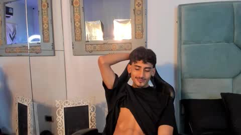 Snapshot of mr_strike chatting on November 7, 2:55 am MR online show from November 7, 2:55 am