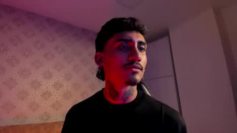 Snapshot of mr_strike chatting on November 23, 3:06 am MR online show from November 23, 3:06 am