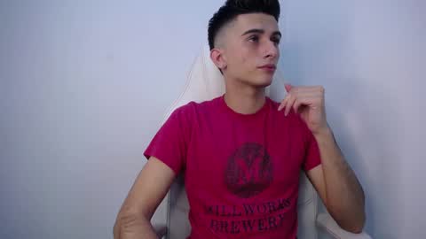 Snapshot of mr_williseo chatting on December 7, 8:16 pm williseo online show from December 7, 8:16 pm