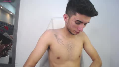 Snapshot of mr_williseo chatting on February 4, 8:28 pm williseo online show from February 4, 8:28 pm