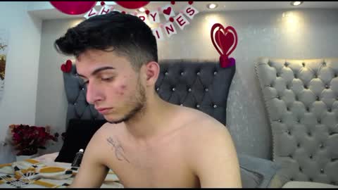 Snapshot of mr_williseo chatting on February 16, 12:08 am williseo online show from February 16, 12:08 am