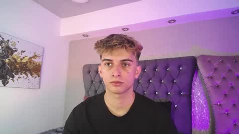 Snapshot of mr_williseo chatting on September 24, 2:15 am williseo online show from September 24, 2:15 am