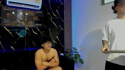 yisuz online show from March 10, 7:08 pm