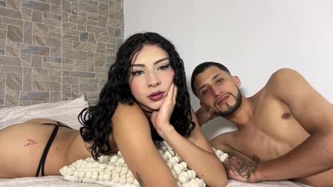 Snapshot of mrandmrsrivas chatting on November 11, 4:45 am mrandmrsrivas online show from November 11, 4:45 am