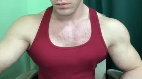 Snapshot of mrbiceps_23 chatting on January 27, 5:15 pm Mrbiceps23 online show from January 27, 5:15 pm