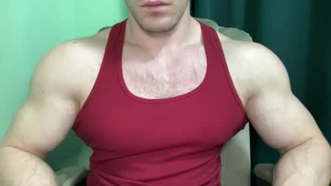 Snapshot of mrbiceps_23 chatting on January 28, 11:49 am Mrbiceps23 online show from January 28, 11:49 am