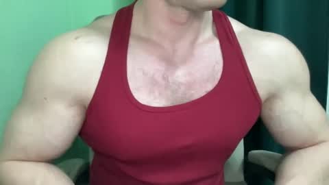 Snapshot of mrbiceps_23 chatting on January 28, 3:14 pm Mrbiceps23 online show from January 28, 3:14 pm