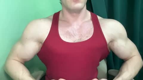 Snapshot of mrbiceps_23 chatting on February 7, 2:15 pm Mrbiceps23 online show from February 7, 2:15 pm