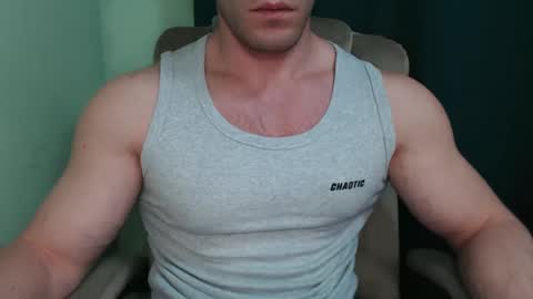 Snapshot of mrbiceps_23 chatting on February 13, 3:46 pm Mrbiceps23 online show from February 13, 3:46 pm