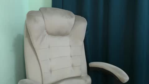 Snapshot of mrbiceps_23 chatting on February 15, 12:01 pm Mrbiceps23 online show from February 15, 12:01 pm