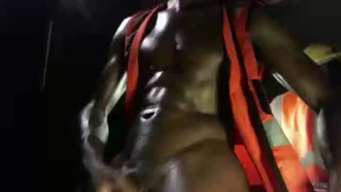 Snapshot of mrbigdiq chatting on February 22, 10:31 pm MrBigDiQ1 online show from February 22, 10:31 pm