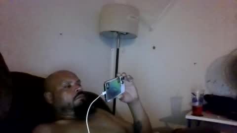 Snapshot of mrbiggs1077777 chatting on November 18, 4:22 pm mrbiggs1077777 online show from November 18, 4:22 pm