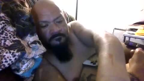 Snapshot of mrbiggs1077777 chatting on November 19, 7:47 pm mrbiggs1077777 online show from November 19, 7:47 pm