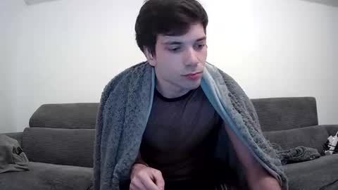 Snapshot of mrboyyyy chatting on March 20, 7:19 pm ... online show from March 20, 7:19 pm